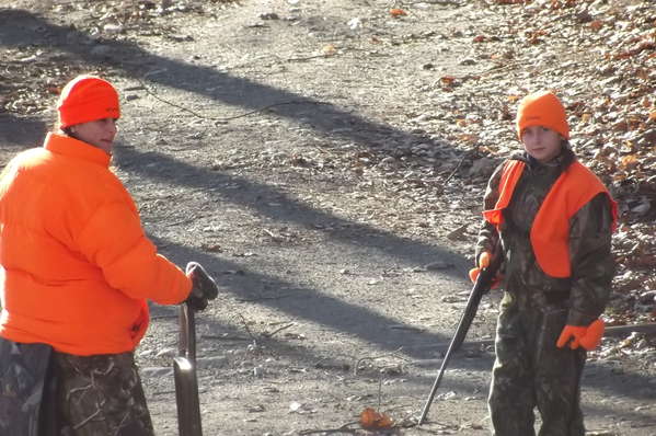 caden first deer hunt nov 29,2013
with Mama waiting for Papa
