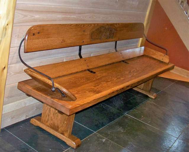 bench
