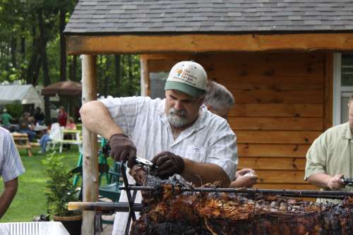 20090805 115
Jeff and Da Pig
