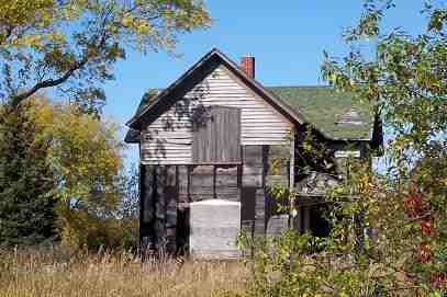 abandoned_homestead_good_hart_mi_1
Abandoned Homestead; Good Hart, MI; 9/08
