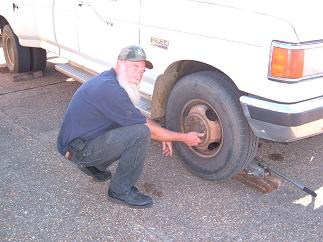 DanG...actually workin' #1
Thurs. morning, Moultrie 2005... Yep, mornin'...cancha' tell. Brakes went out completely!!!! No wreck thank goodness. This seemed like a good enough reason to go ahead and patch it up!
