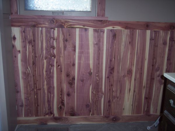 cedar wainscoting 002
Cedar wainscoting in a bathroom remodel
